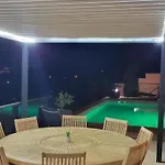 Les De Pietra Rossa 公寓