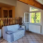 Les De Pietra Rossa Apartment *