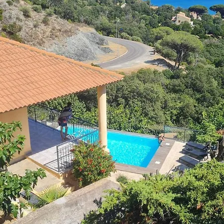 Les De Pietra Rossa Apartment