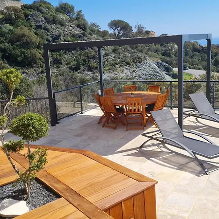 Les De Pietra Rossa Apartment *