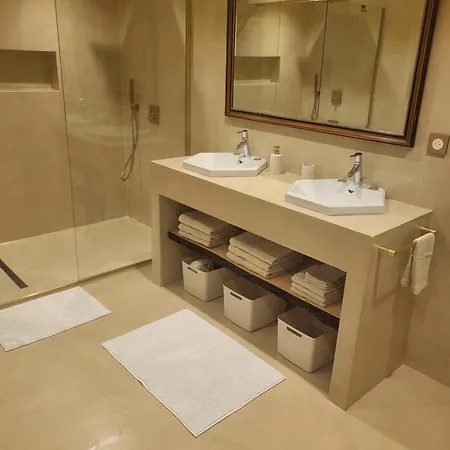 Les De Pietra Rossa Apartment