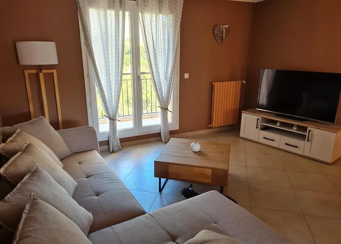 Les De Pietra Rossa * 巴斯蒂亚