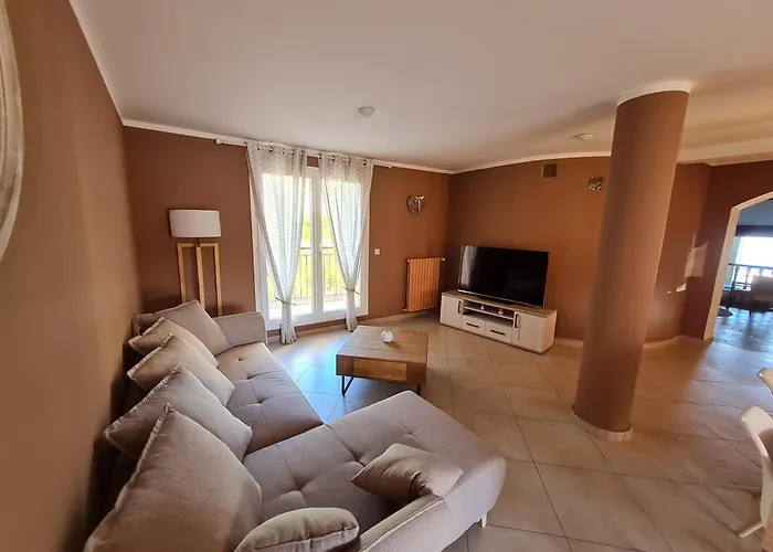 Les De Pietra Rossa 巴斯蒂亚